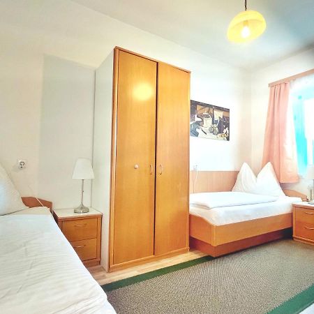Gartenhotel Garni Pension B&B インスブルック エクステリア 写真